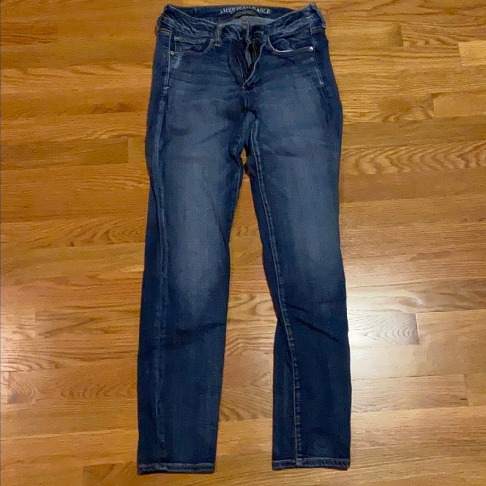 AMERICAN EAGLE JEANS